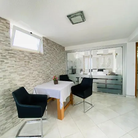 Apartmani-Joe Podglavica Exteriér fotografie